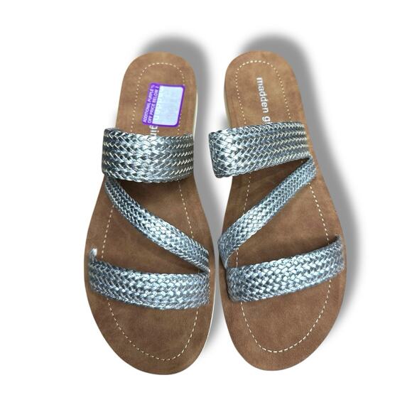 New Madden Girl Sandals Women’s Press Flat Metallic Silver Braid Slides Sz 10 - Picture 2 of 14